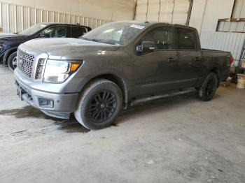  Salvage Nissan Titan