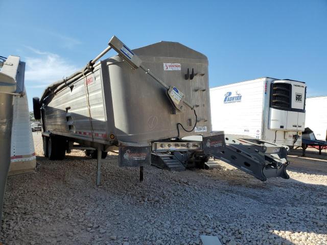  Salvage Ranc Trailer