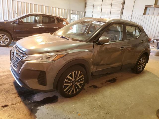  Salvage Nissan Kicks