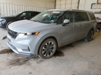  Salvage Kia Carnival