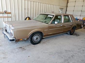  Salvage Ford LTD