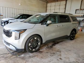  Salvage Kia Carnival