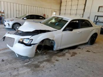  Salvage Chrysler 300