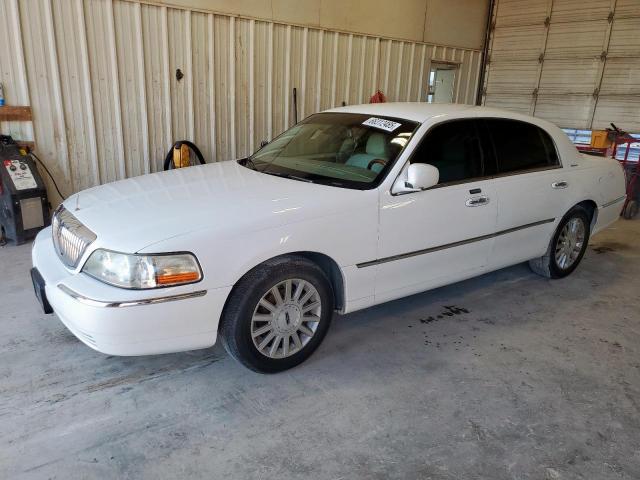  Salvage Lincoln Towncar