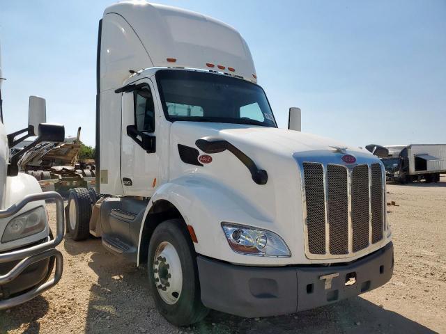  Salvage Peterbilt Tractor 579