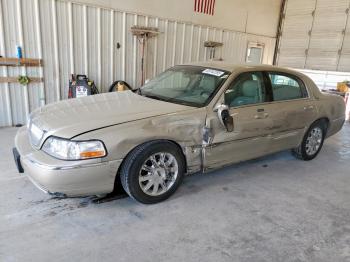 Salvage Lincoln Towncar