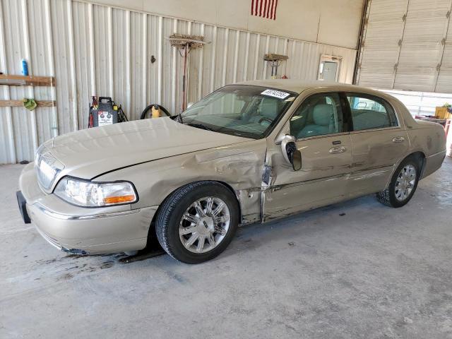  Salvage Lincoln Towncar