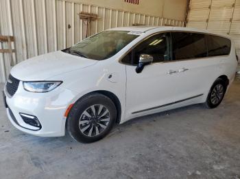  Salvage Chrysler Pacifica