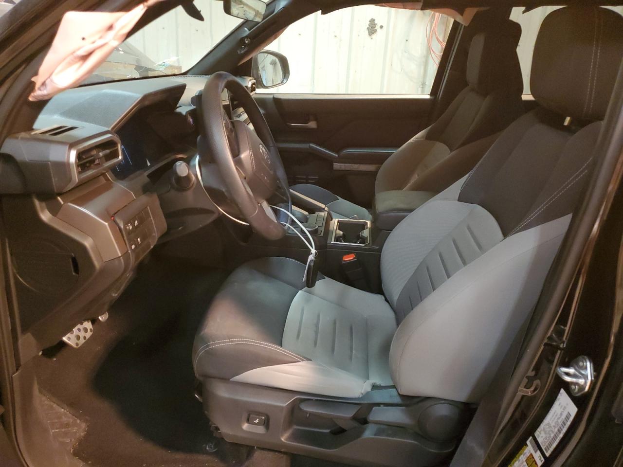 Toyota Tacoma Double Cab Image 8