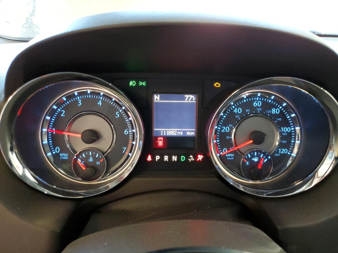 Chrysler Minivan Touring Image 6