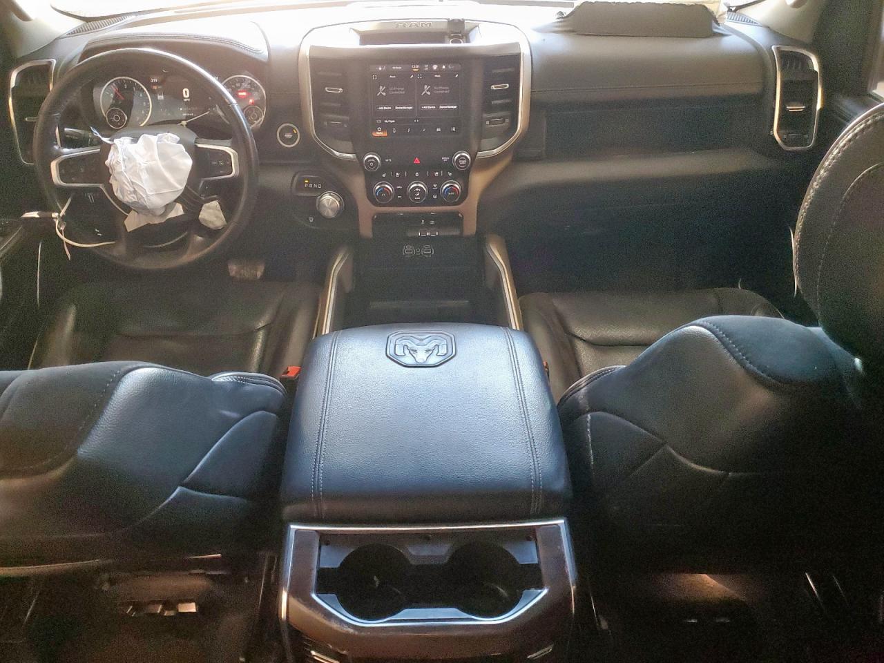 Ram 1500 Laramie Image 12