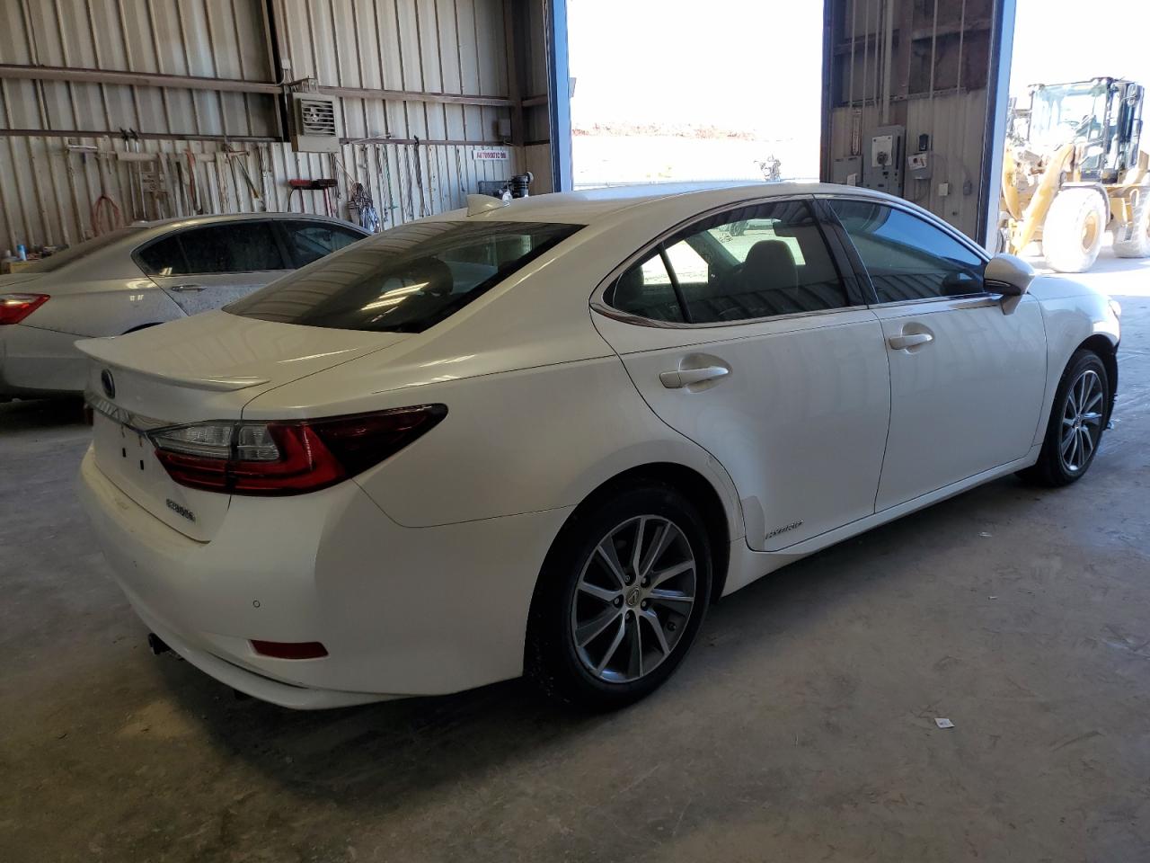 Lexus Es 300h Image 9