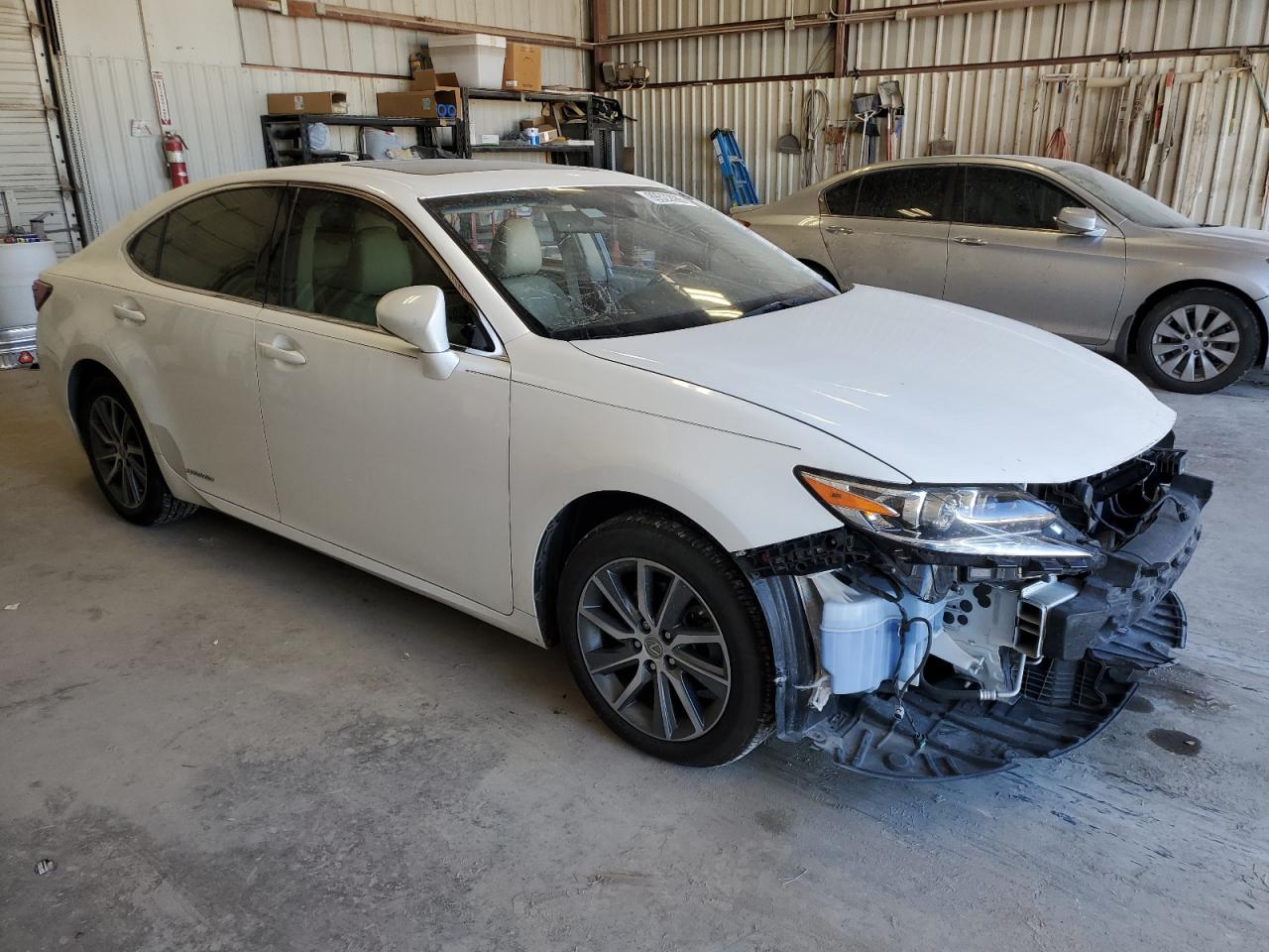 Lexus Es 300h Image 12
