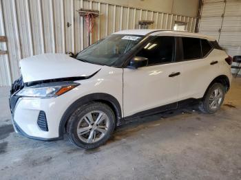  Salvage Nissan Kicks