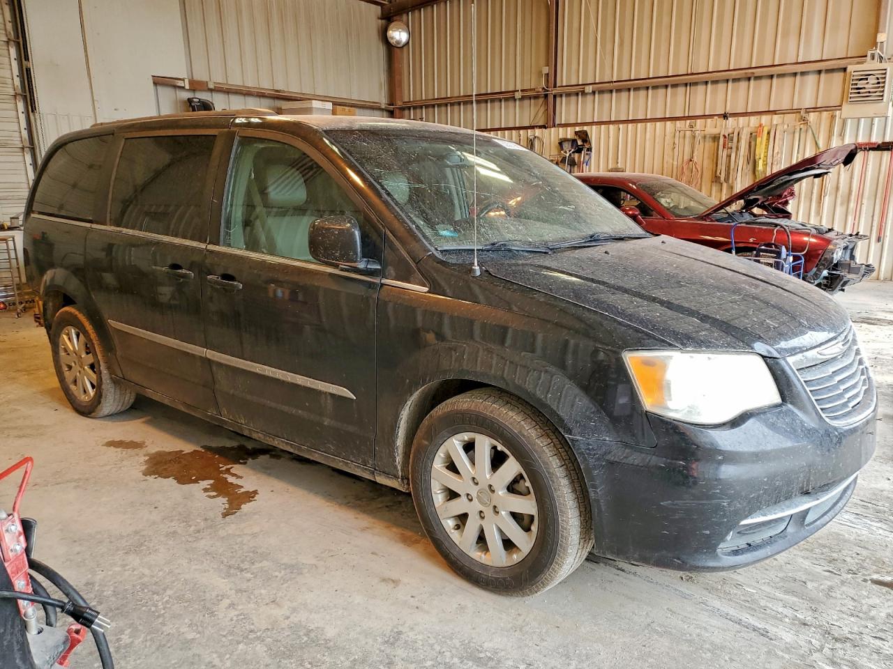 Chrysler Minivan Touring Image 6