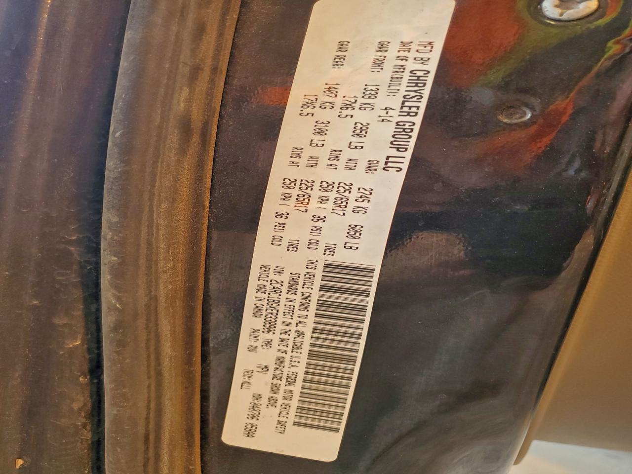 Chrysler Minivan Touring Image 8