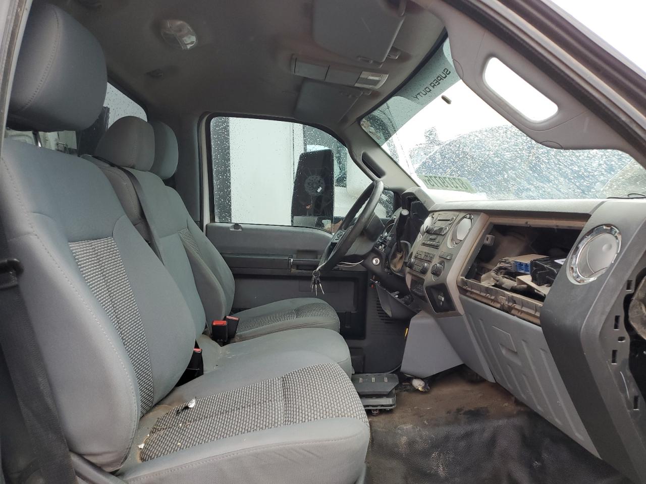 Ford F-650 Super Duty Image 8