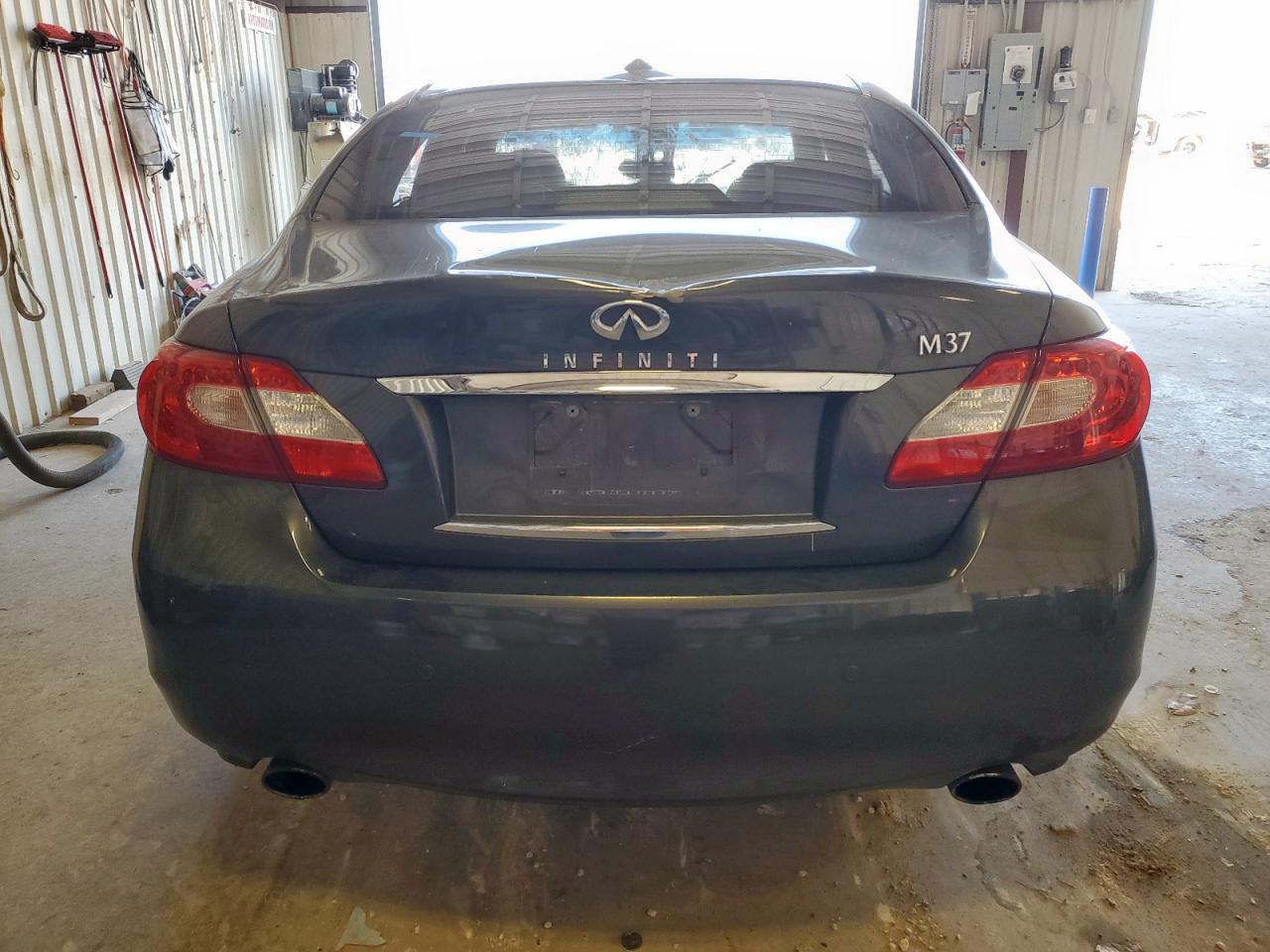 INFINITI M37 Image 11