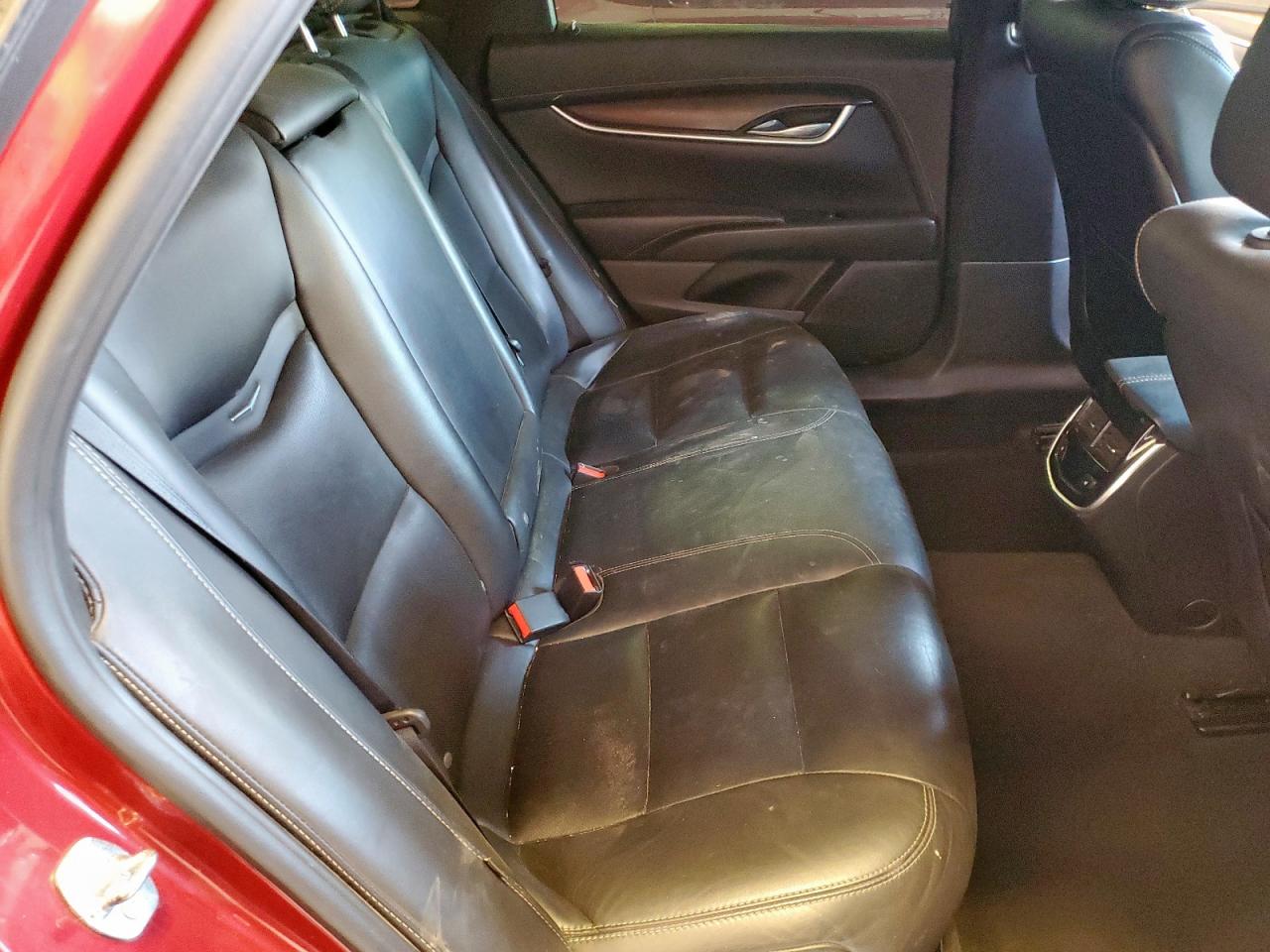 Cadillac XTS Luxury Image 2