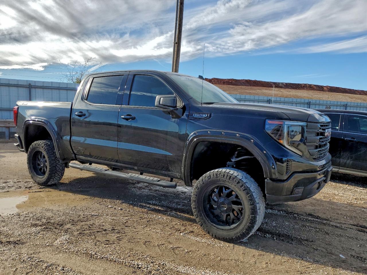 GMC Sierra K1500 Elevation Image 5