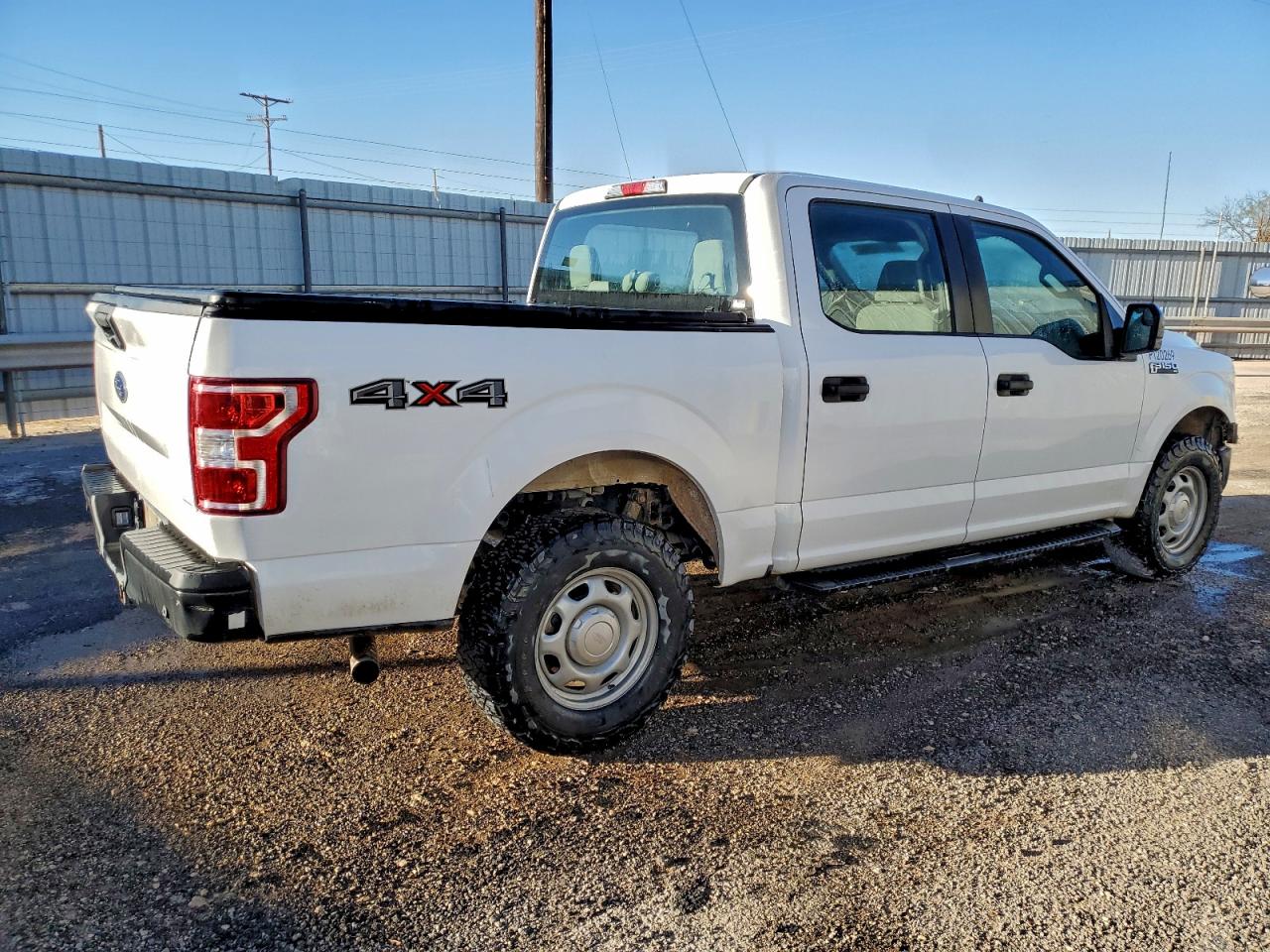 Ford F-150 Supercrew Image 9