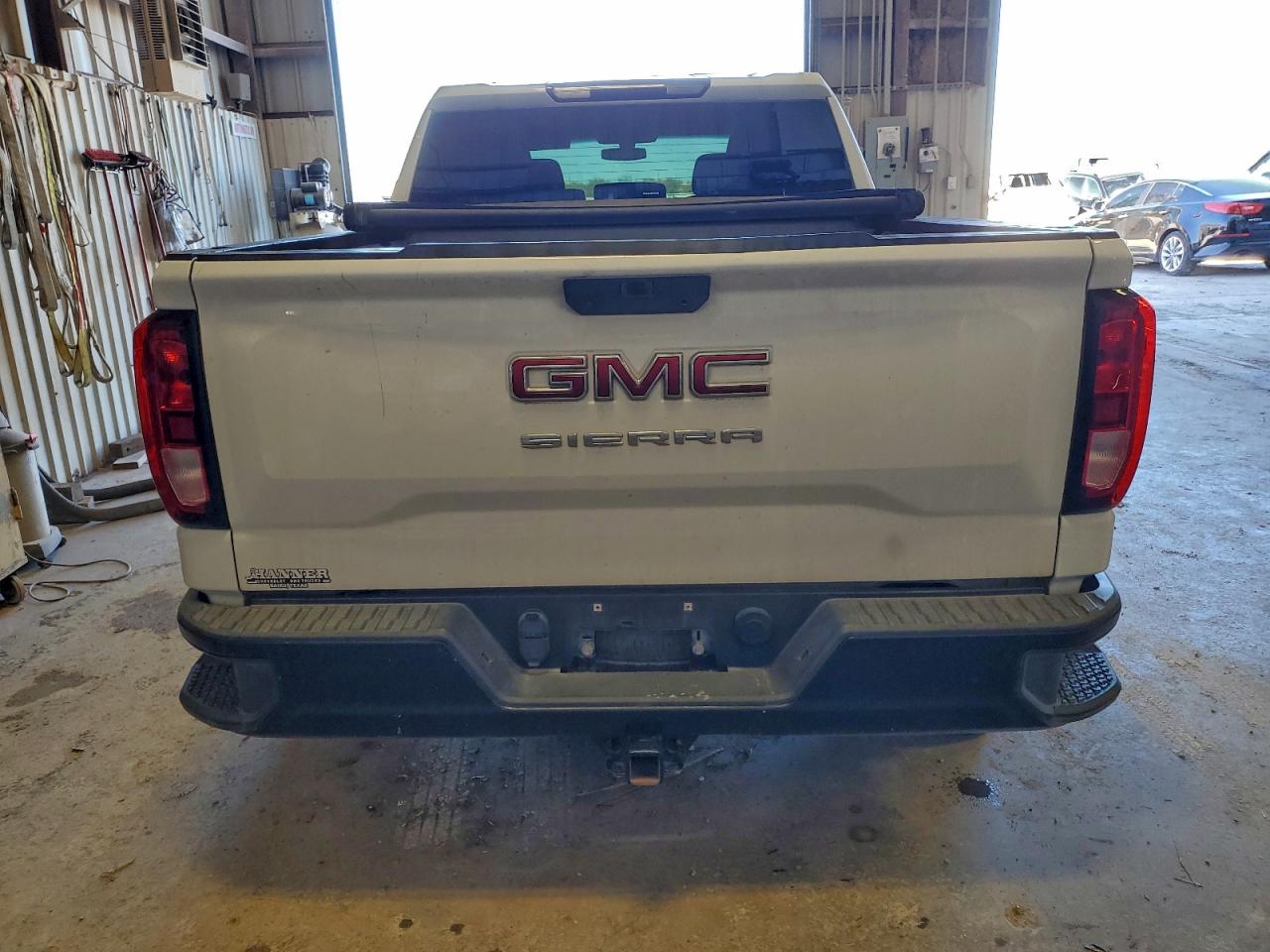 GMC Sierra K1500 Image 6