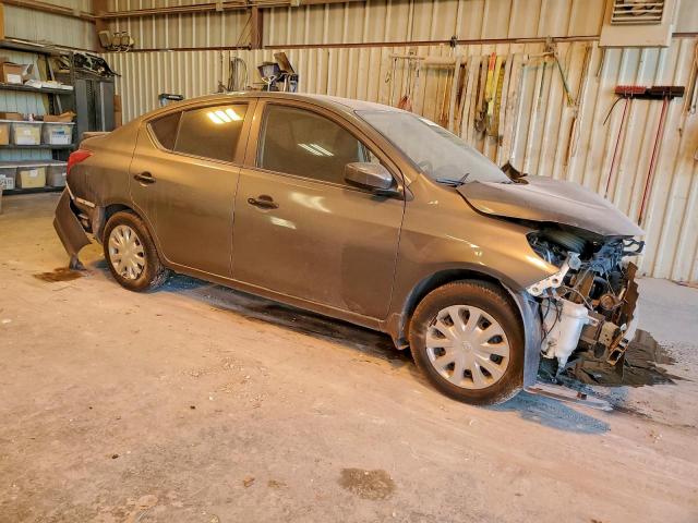 Nissan Versa S Image 8