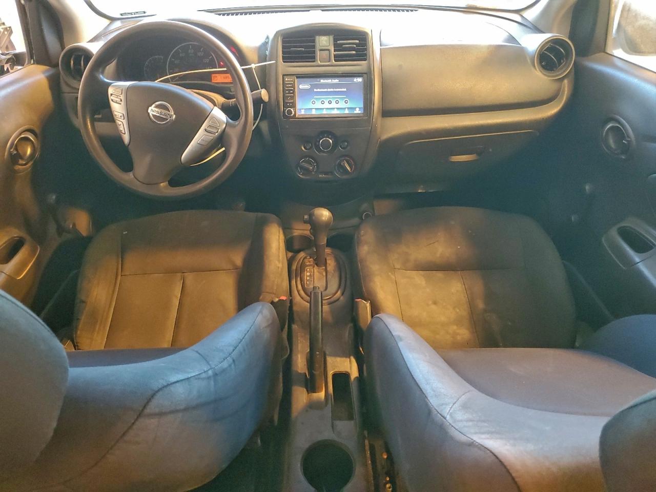 Nissan Versa S Image 9