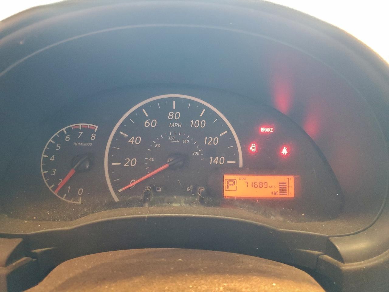 Nissan Versa S Image 13