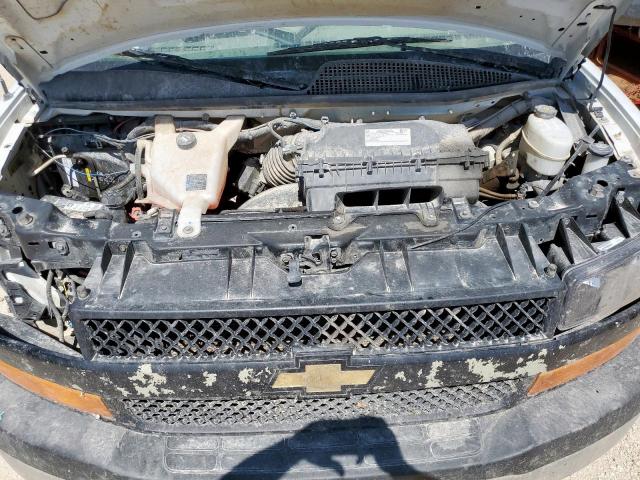 Chevrolet Express Image 6