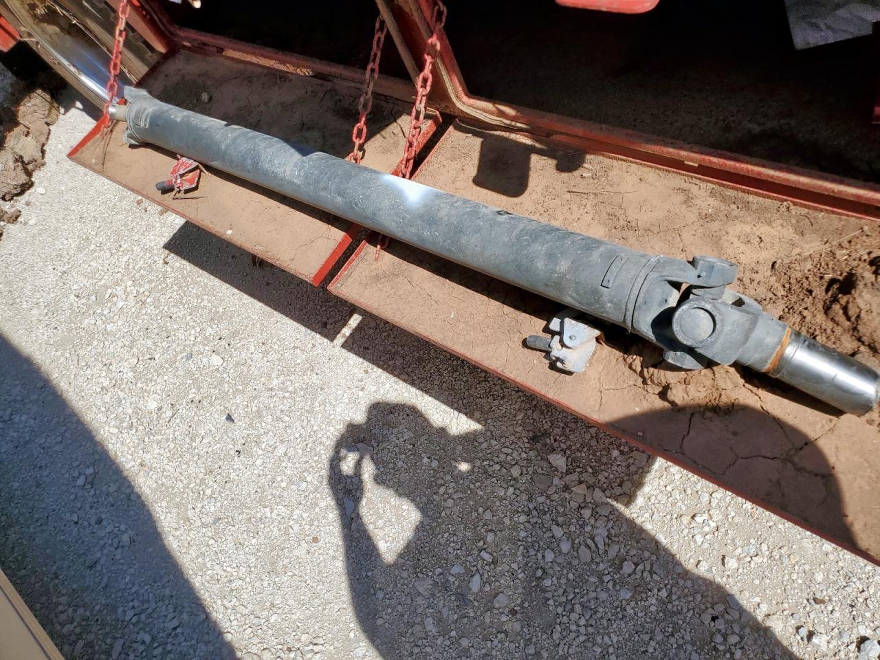 Chevrolet Express Image 3