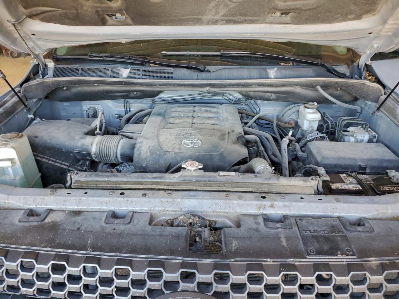 Toyota Tundra Crewmax Sr5 Image 6