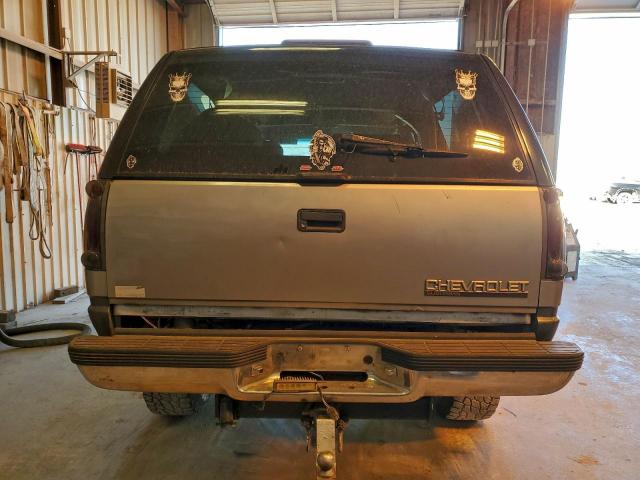 Chevrolet Suburban K1500 Image 3