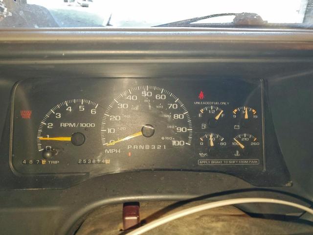 Chevrolet Suburban K1500 Image 12