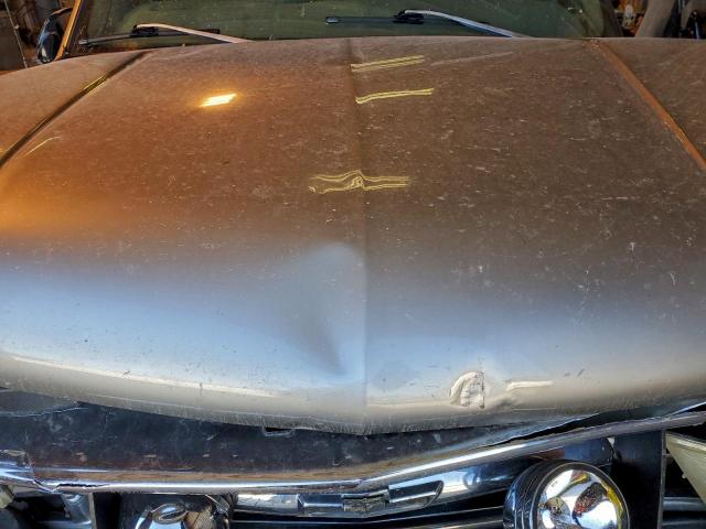 Chevrolet Suburban K1500 Image 9