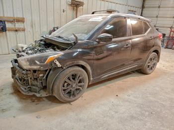  Salvage Nissan Kicks