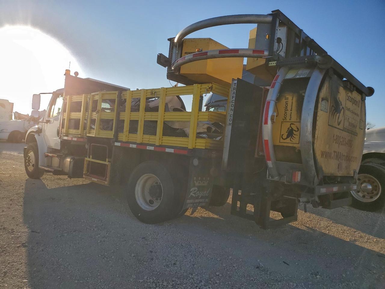 Freightliner M2 106 Medium Duty Image 6