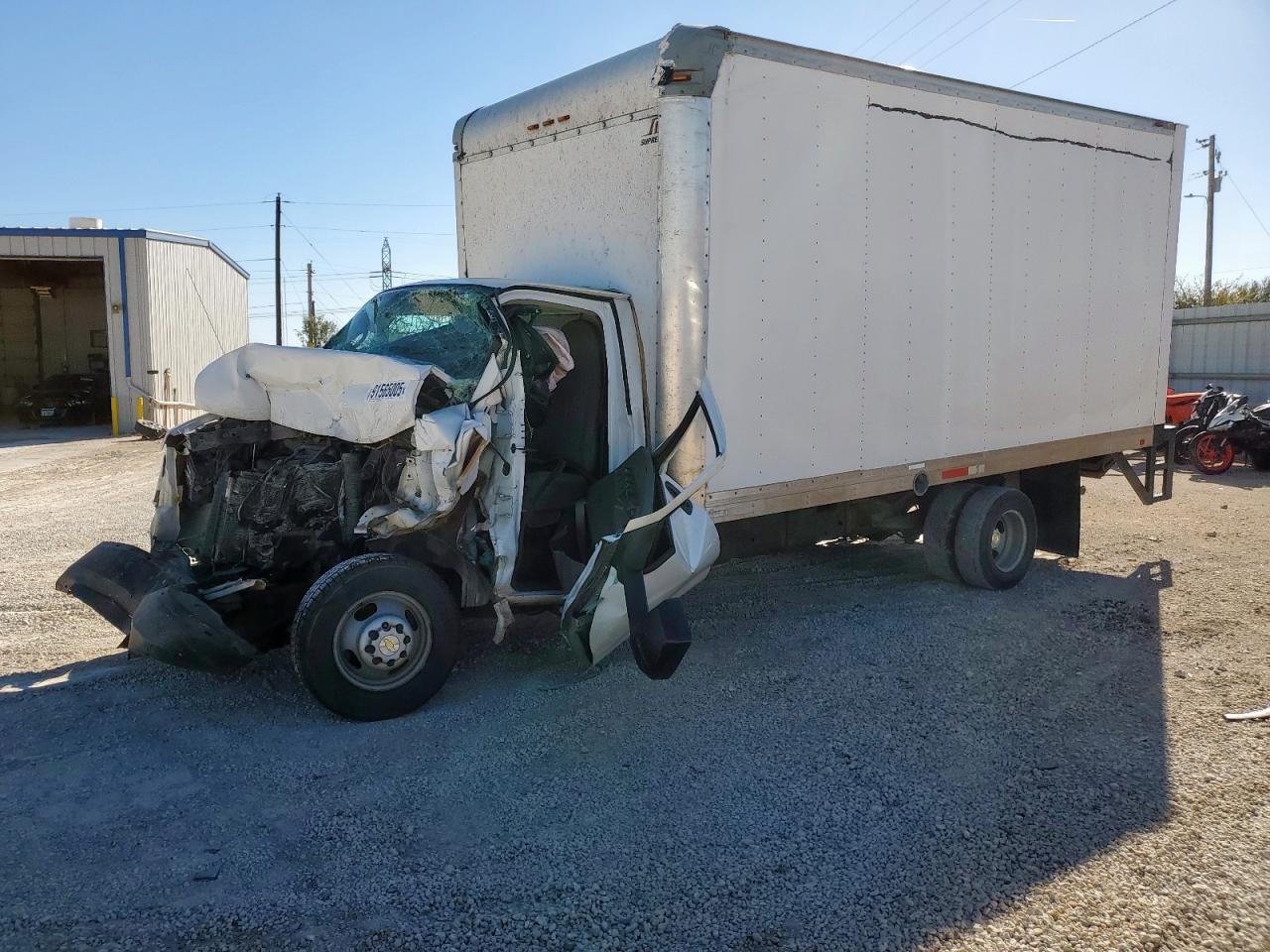 Chevrolet Express Image 1