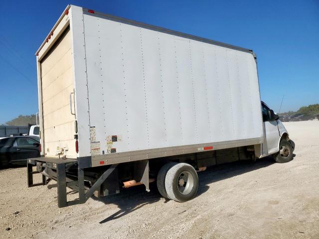 Chevrolet Express Image 4