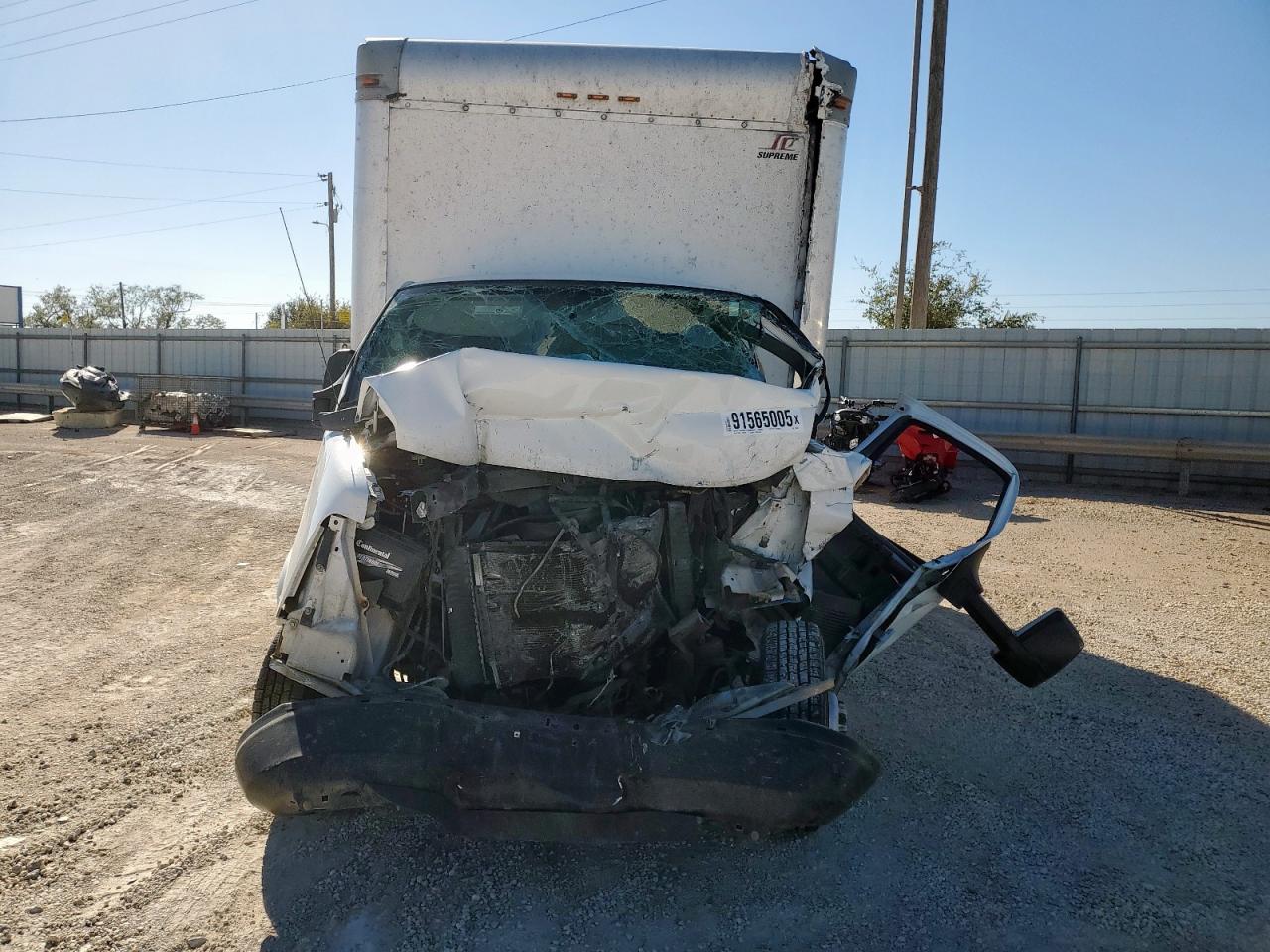 Chevrolet Express Image 9