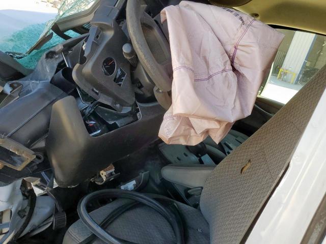 Chevrolet Express Image 5