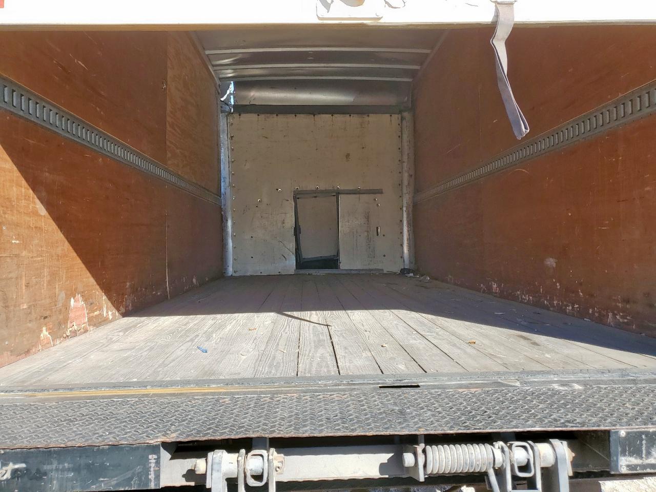 Chevrolet Express Image 13