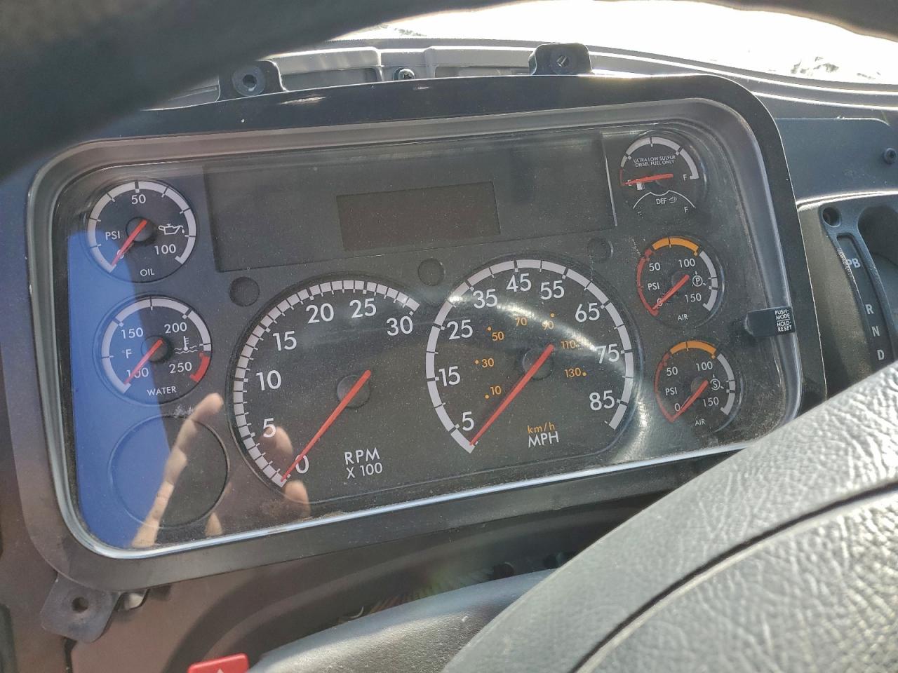 Freightliner M2 106 Medium Duty Image 4