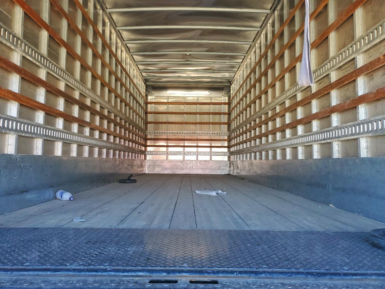 Freightliner M2 106 Medium Duty Image 10