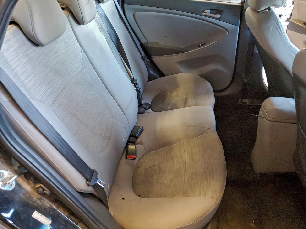 Hyundai ACCENT Se Image 11