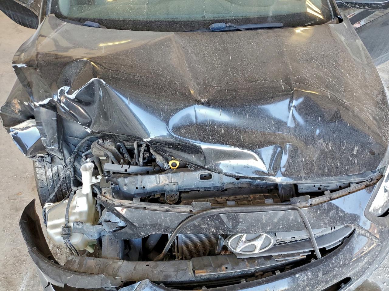 Hyundai ACCENT Se Image 10