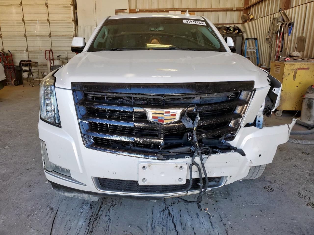 Cadillac Escalade Luxury Image 9